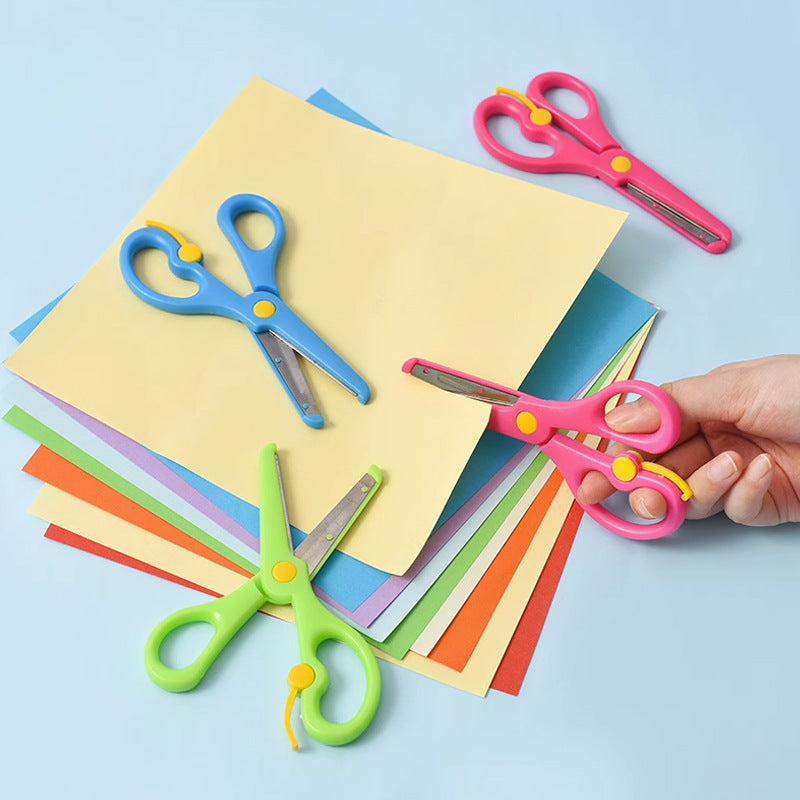 Ciseaux adaptés aux enfants dyspraxiques