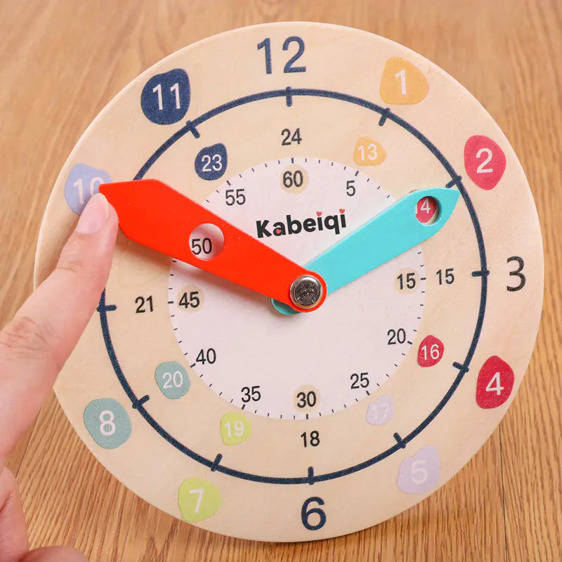 Horloge en bois pour apprentissage du temps