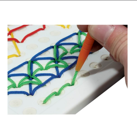 Tableau à enfiler pour activité répétitive apaisante