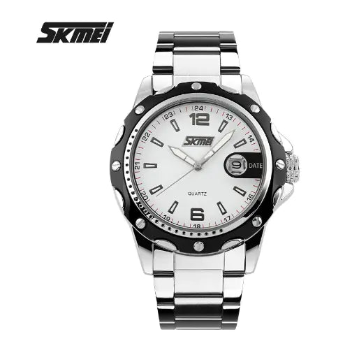 Double graduation 12h/24h, bracelet acier, date, 45 mm. Style sport discret