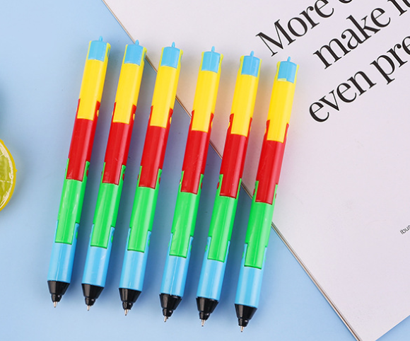 Stylo pliant original pour transformer l’écriture en jeu éducatif